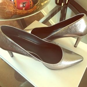 Old Navy Metallic Gunmetal Pumps Size 10
